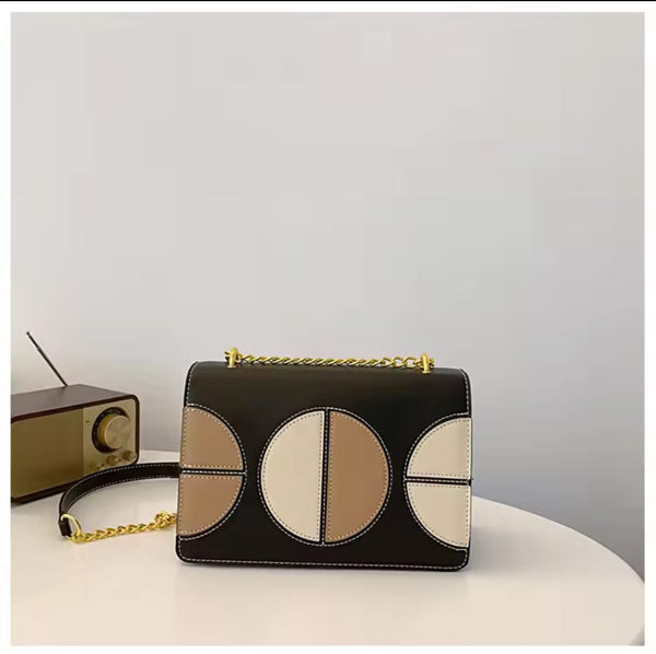 New Luxury Cross Body Hand Bags – Effortless Elegance Meets Everyday Practicality!